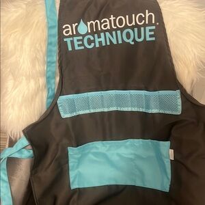 Aromatouch Technique Apron in Black and Blue
